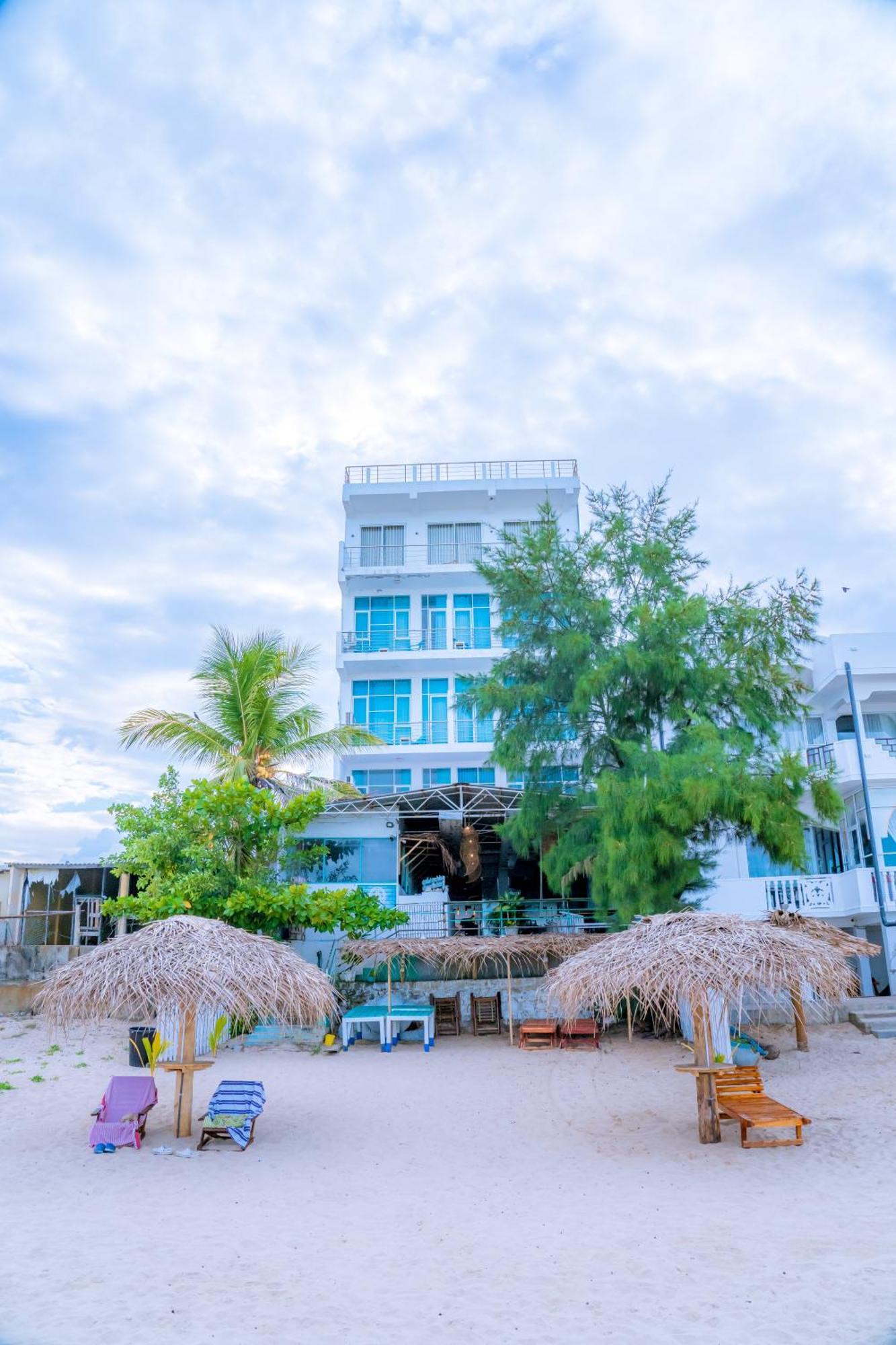 Trinco Beach By Dsk Trincomalee Exterior photo