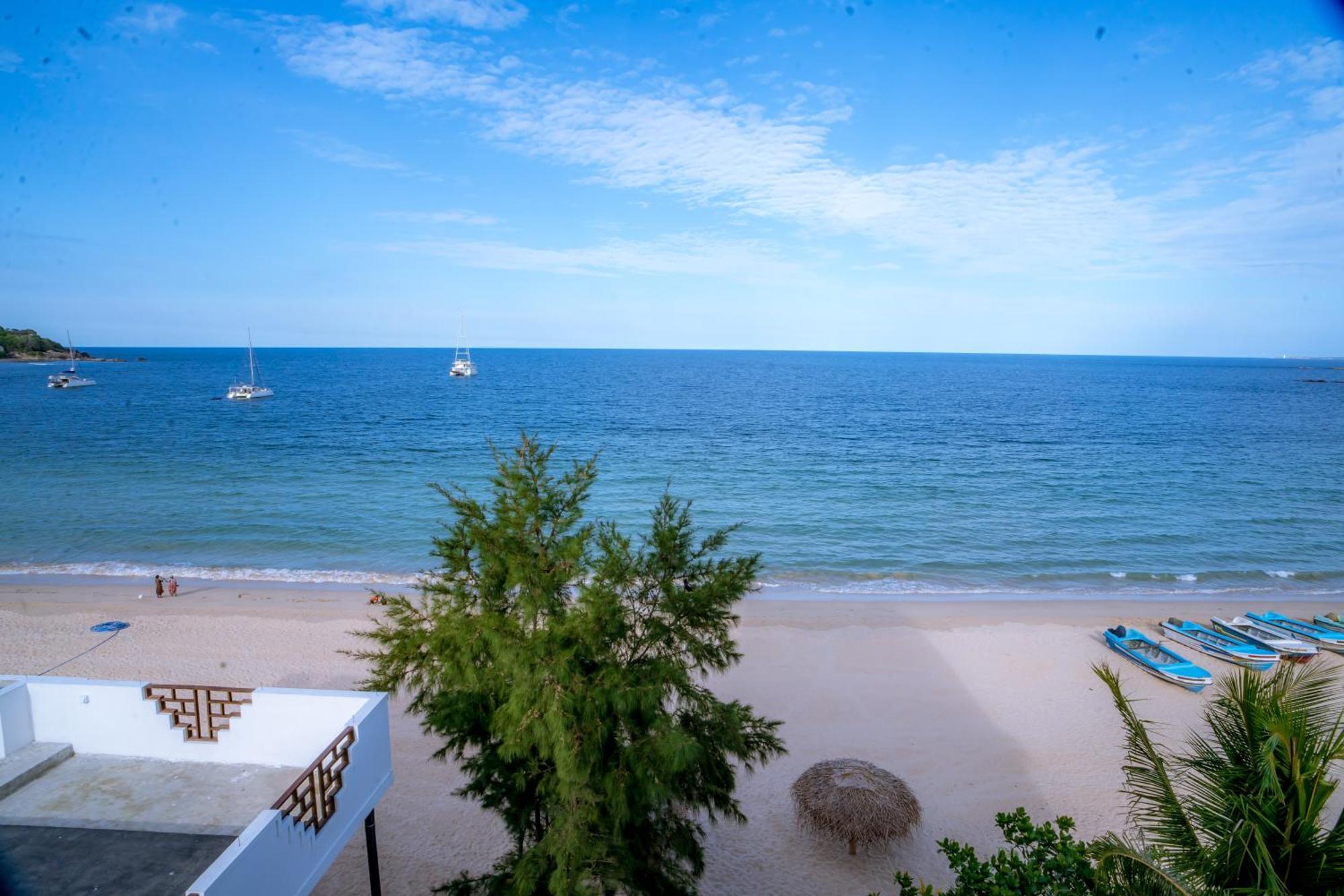 Trinco Beach By Dsk Trincomalee Exterior photo